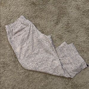 Lululemon Step Lively Dottie Dash Crops